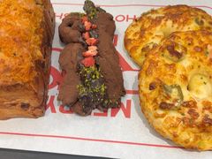 -HOT CRUSH趁热集合·现烤面包(环球港店)