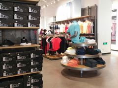 -UNDER ARMOUR(新燕莎奥莱店)