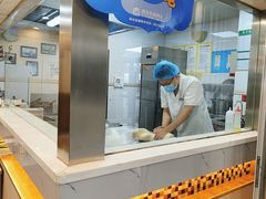 -陇兴楼兰州拉面(西安咸阳国际机场店)