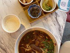 -康师傅私房牛肉面(申虹店)