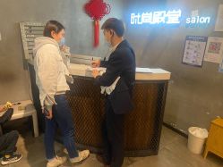 -时尚殿堂明星门店