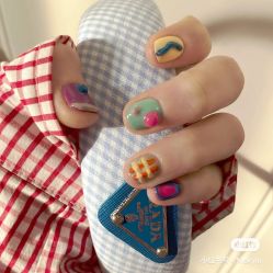 -Pink You美甲洗眉纹绣定制中心