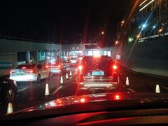 -虹桥火车站-停车场