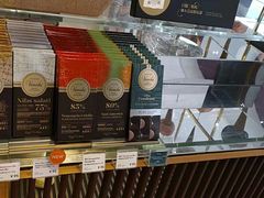 -VENCHI 闻绮(上海佛罗伦萨小镇店)