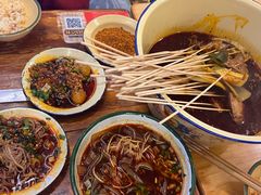 -拈签一笑黄牛肉辣卤串串