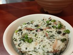 腊肉豌豆糯米饭-佬钱湾仔(衣裳街店)