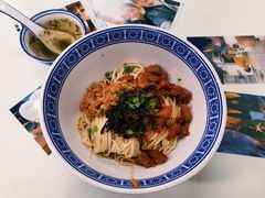 辣肉面-沪西老弄堂面馆(定西路店)