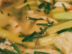 丝瓜蚬子锅贴汤-老季市(康宁路店)