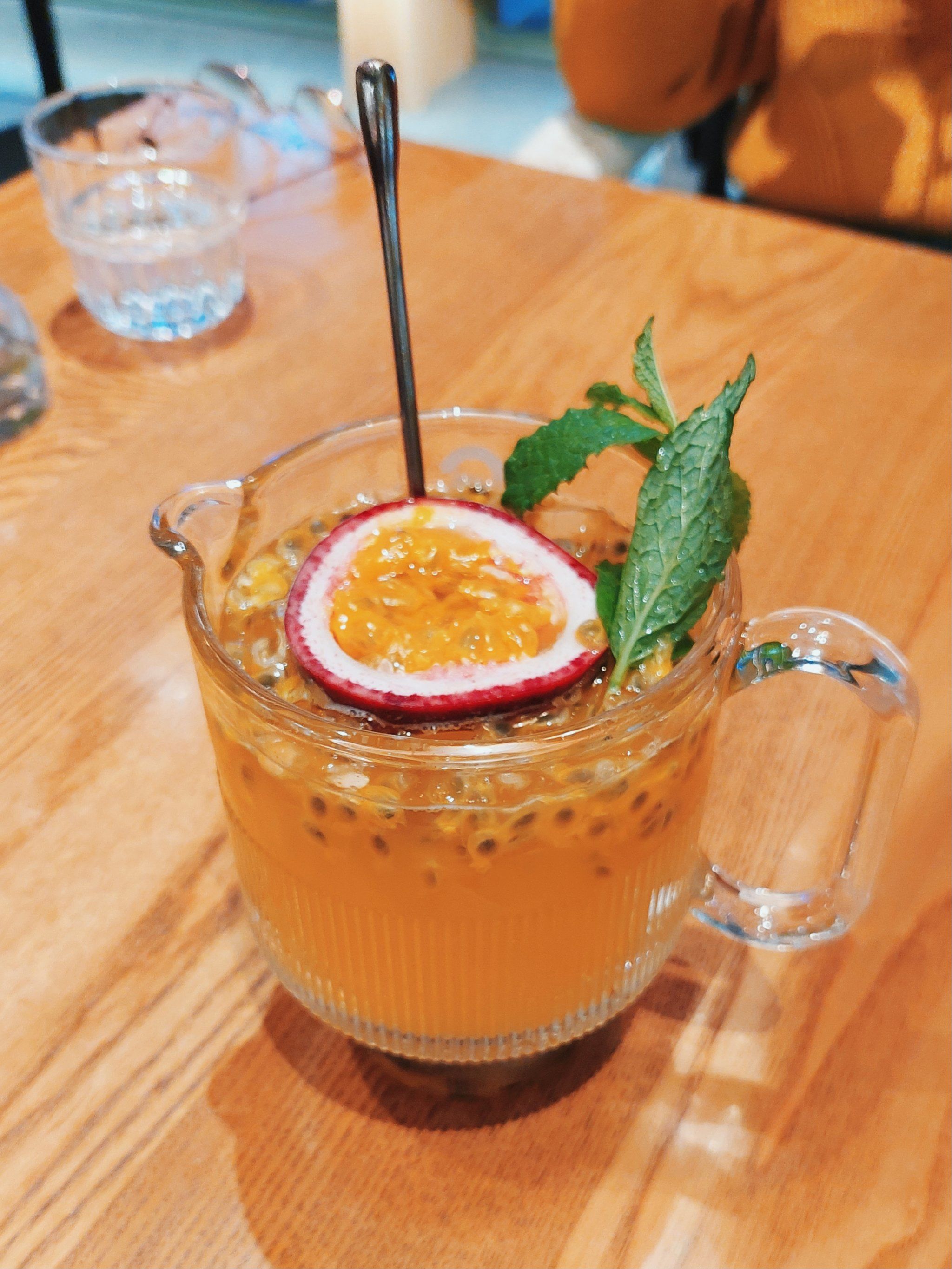 春日添暖意之百香果柠檬茶