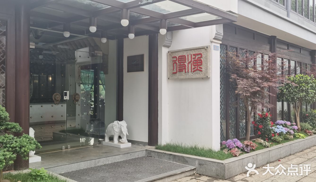 菜品口味很无锡，本地人表示满意