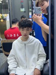 -藤野造型专业烫染接发