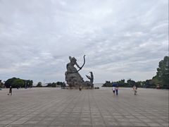 -巴陵广场