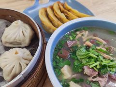 -老新隆牛肉锅贴(新街口店)