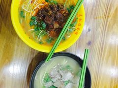 -志权牛肉面(灵山路店)