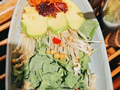 -老牌坊云南鱼豆花火锅(哈西万达店)