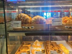 面包甜点陈列柜-可颂坊(凉城店)