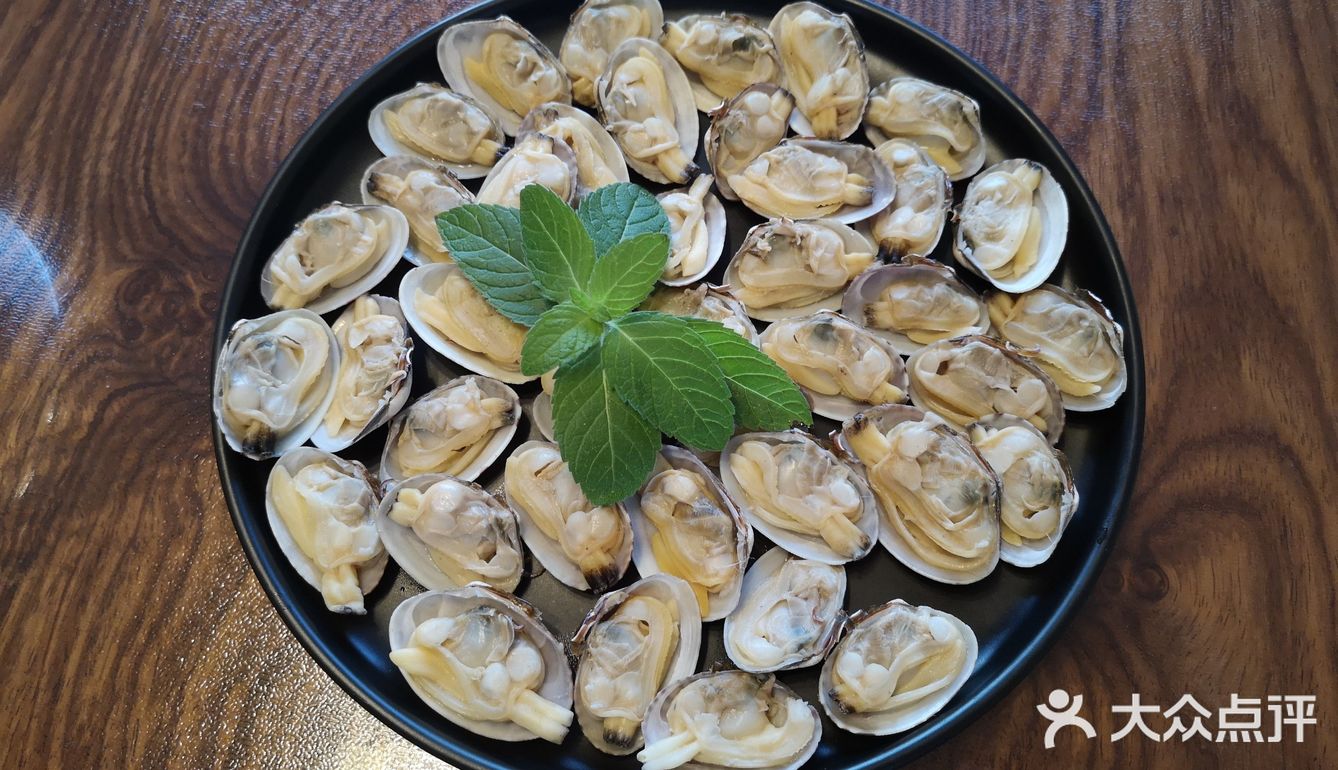 花甲剥壳放入其中就可以蘸着吃了~很清爽