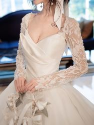 -艾米丽婚纱礼服