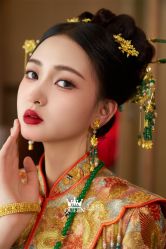 点击看大图 -艾拉·女王婚纱礼服馆