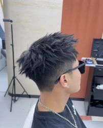 -尤司男士国潮理发馆
