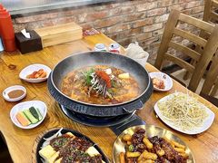 -喇喇排骨火锅·传统韩式脊骨汤(望京西园总店)