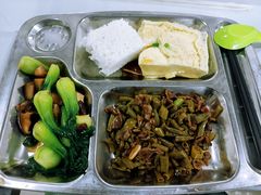 酸豆角炒鸡胗-中国农业大学-第4食堂