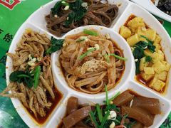小吃五拼-令氏家外家周秦食府(高新店)