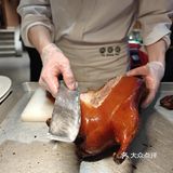 这家京菜店的烤鸭也太好吃了吧