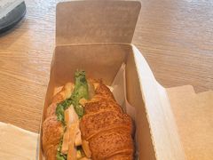 -星巴克臻选(上海合生汇1F店)