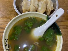 -黄阿姨锅贴大王(万航渡路店)