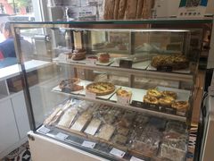 面包甜点陈列柜-老梦面包 CHEZMOREL(三源里店)