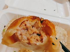 -小杨生煎(金山百联购物中心3楼店)
