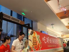 -肥肥虾庄·金牌油焖大虾(汉口城市广场店)