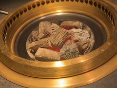 -铭牛烧肉·和牛海鲜自助(高新月牙湖店)