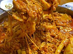 -亲昵春川鸡排(韩国美食街店)