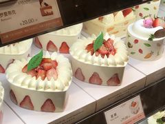 -罗森尼娜(德思勤店)