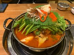 土豆排骨火锅-喇喇排骨火锅·传统韩式脊骨汤(望京西园总店)