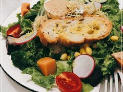 -丽莎沙拉轻食餐厅(国贸店)