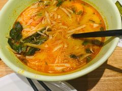 酸辣海鲜汤河粉-米纸越南小馆(金鹰世界店)