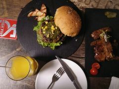 -HIGH FIVE哈福手工汉堡(桂林路店)