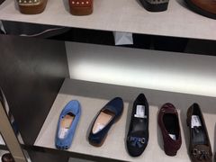-伦敦比斯特购物村
