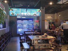 大堂-石锅苗苗鱼(武汉首店)