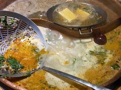 -洱火云南酸菜牛肉火锅(石景山当代商城店)