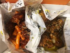 红甜酱炸鸡拼盘-OUMUNI韩式炸鸡店(朝阳门店)