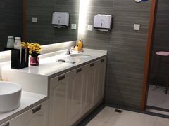 -茂菊口腔连锁(浦东南路店)