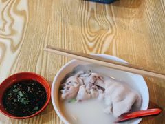 -雷祖芳老妈蹄花店