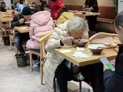 大堂-三好食堂(煎饺·馄饨·肉饼米线·盛世广场店)