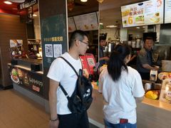-麦当劳(展览路店)