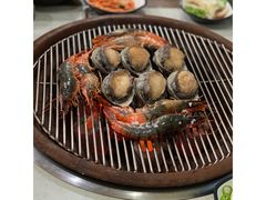 -大关领烤贝壳海鲜汤