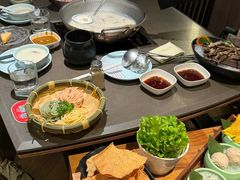 -捞王锅物料理(上海世茂广场店)